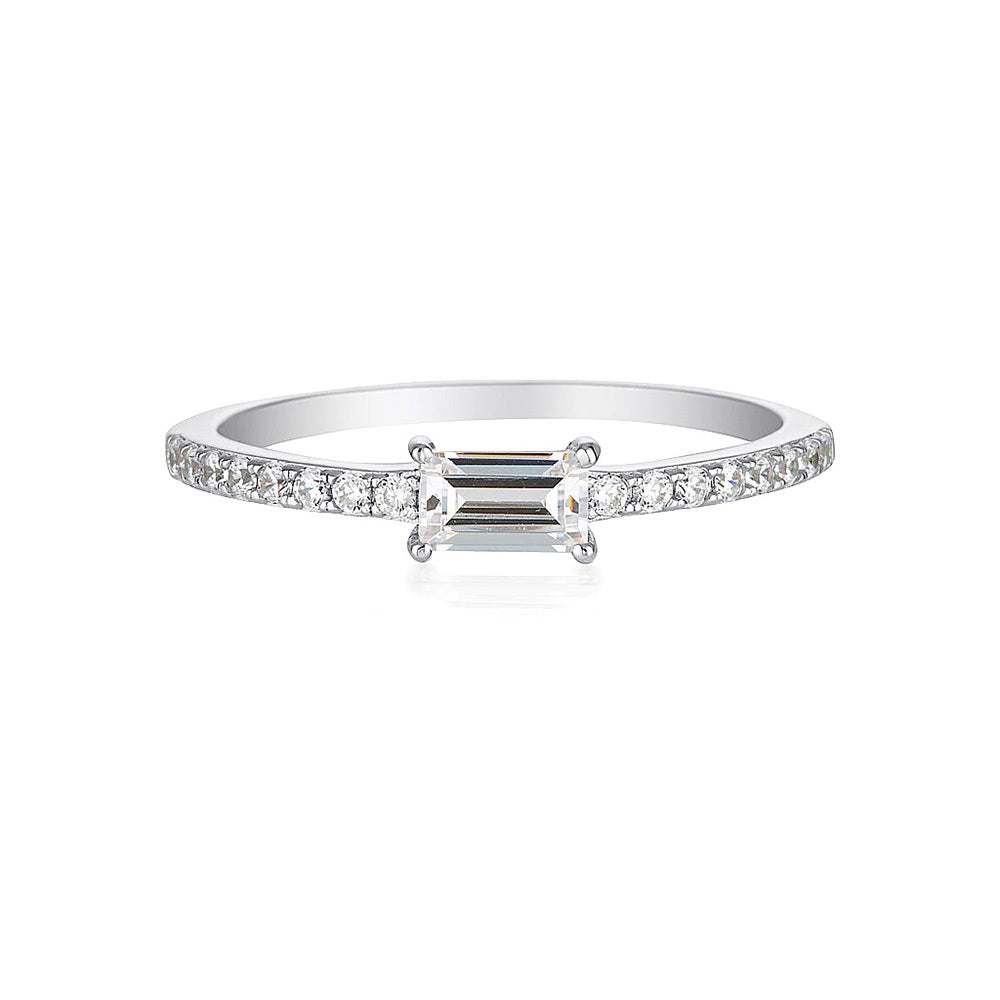 MIKA BAGUETTE RING