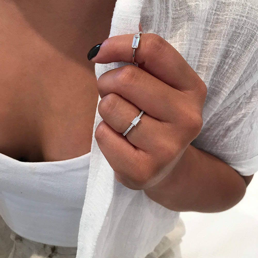 MIKA BAGUETTE RING