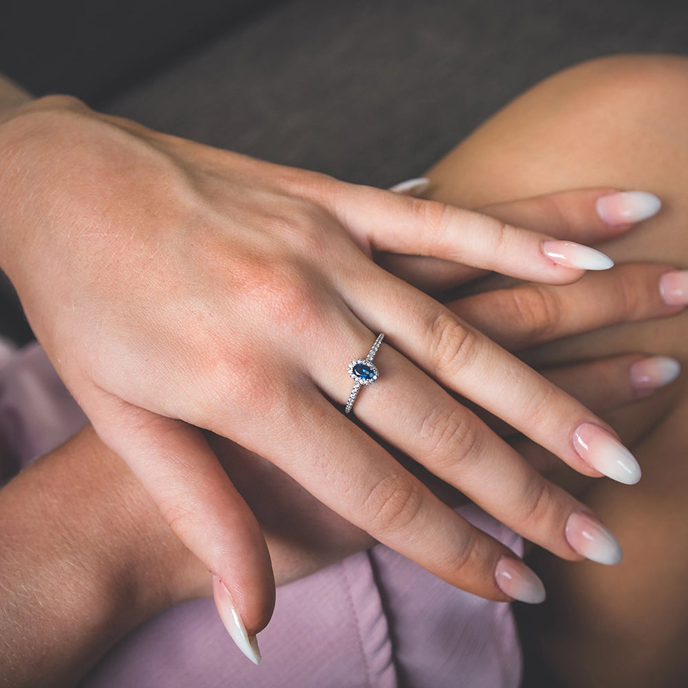 GEORGINI AURORA GLOW RING SILVER/SAPPHIRE