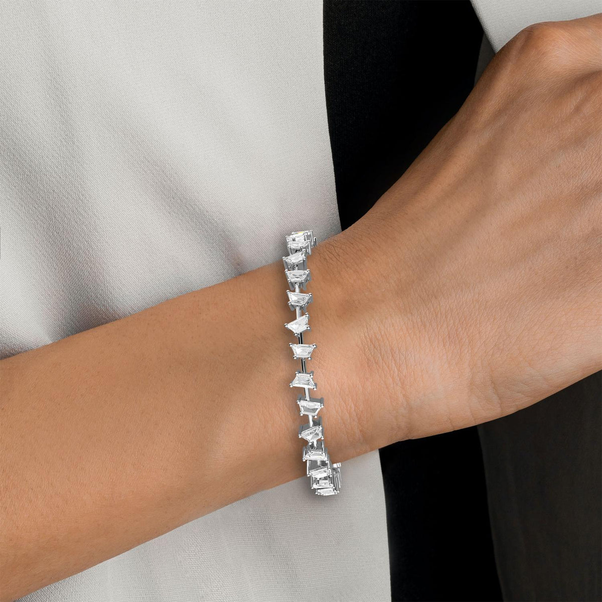 Lab Grown Diamond BRACELET 7.63 ctw BR20081TRP-0.24CT-7IN