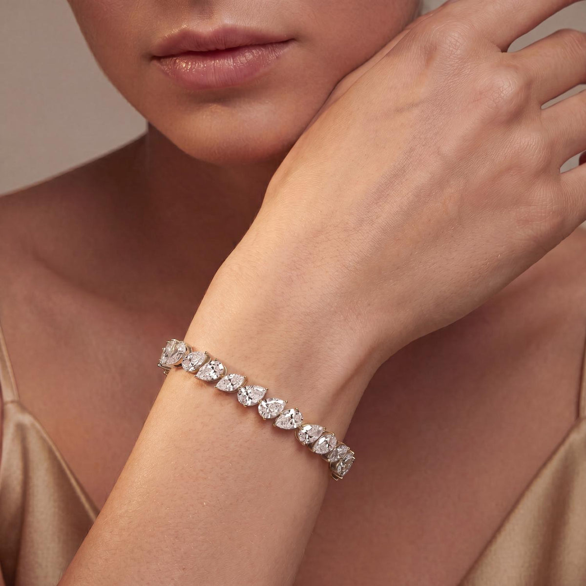 Lab Grown Diamond BRACELET 13.78 ctw BR20607-13.63CT-7IN