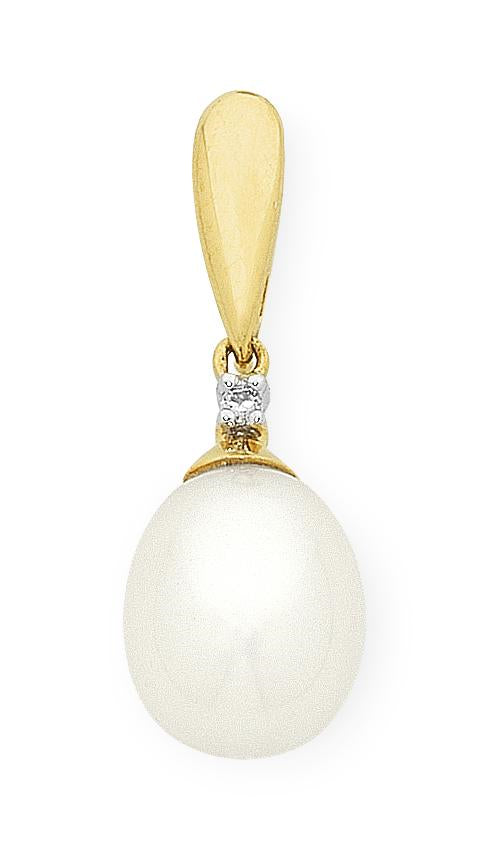 Fresh Water Pearl With Diamond Pendant In 9Ct Yellow Gold